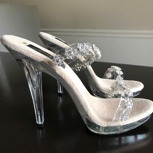 NEW Johnathan Kayne Designer Shoes